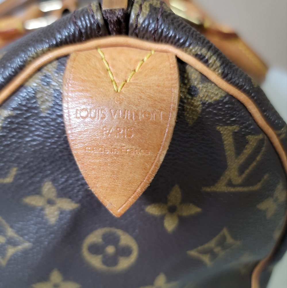LOUIS VUITTON Speedy 30 Handbag - Picture 6 of 16